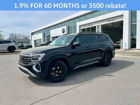 New 2026 Volkswagen Atlas Peak Edition AWD/4WD image 1