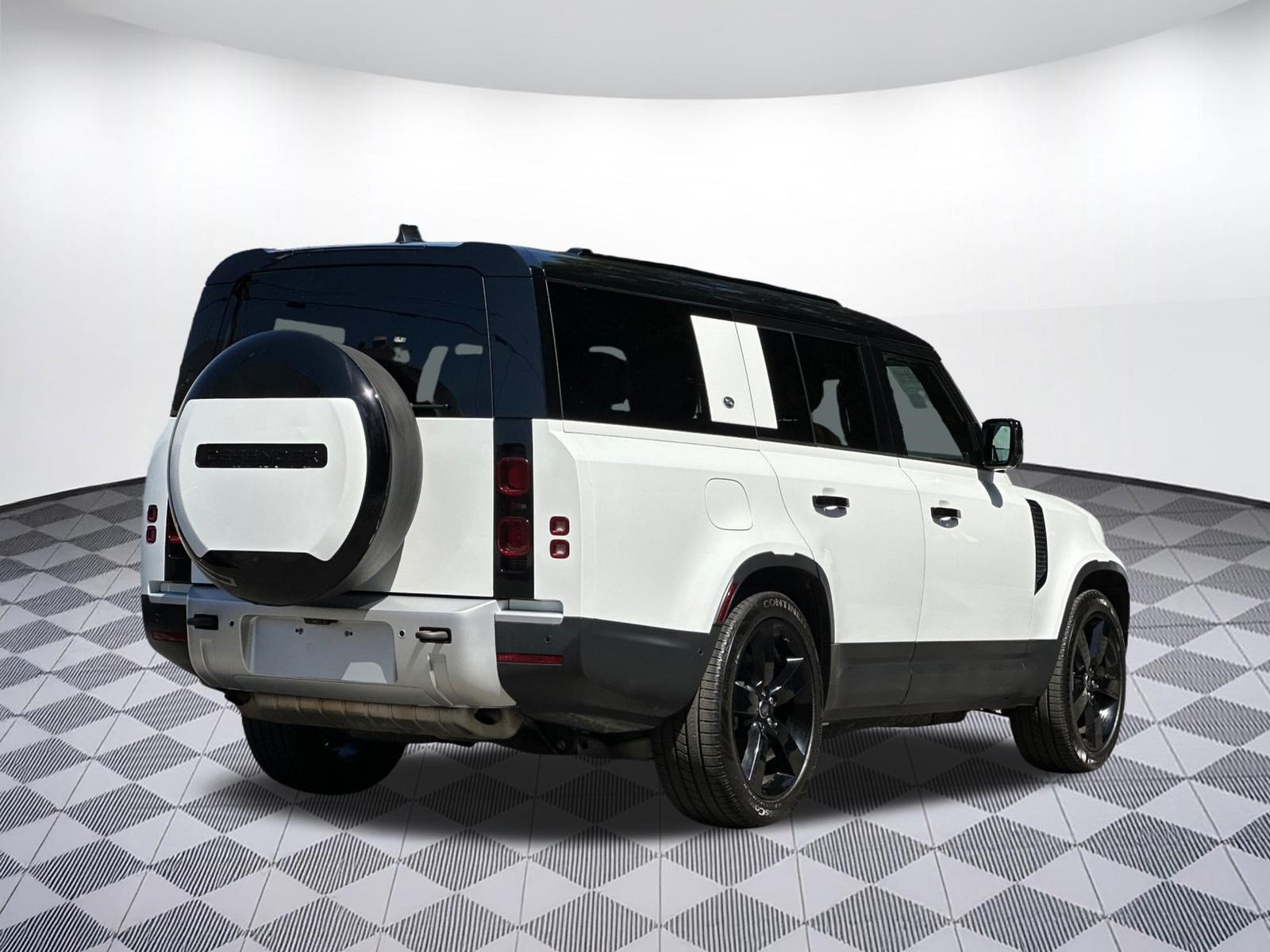 Used 2024 Land Rover Defender 130 S AWD/4WD image 8
