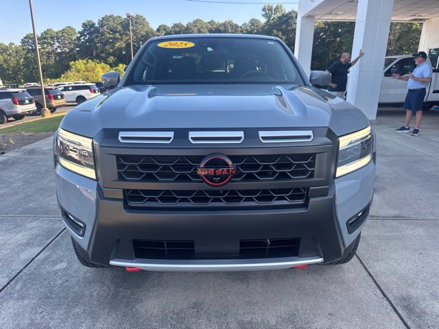 Used 2025 Nissan Frontier Pro-X w/ Pro Convenience Package RWD image 2
