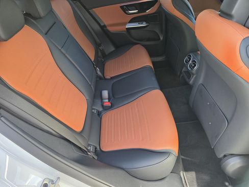 Used 2026 Mercedes-Benz GLC 300 image 5