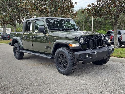 Used 2022 Jeep Gladiator Willys image 2
