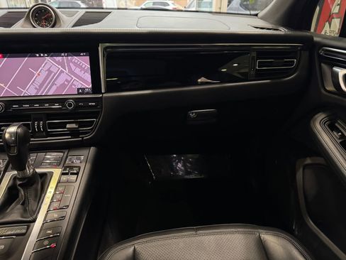 Used 2021 Porsche Macan image 29