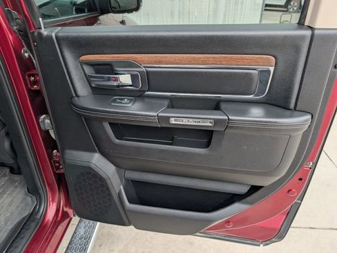 Used 2017 RAM 1500 Laramie w/ Convenience Group AWD/4WD image 37