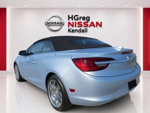 Used 2019 Buick Cascada Premium FWD image 2