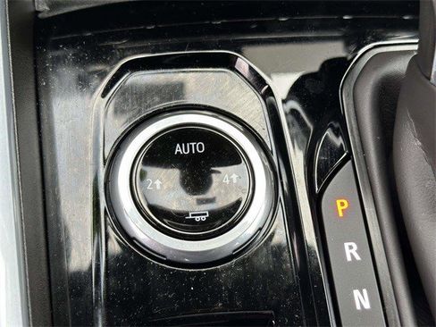 Certified 2024 Chevrolet Colorado LT image 20