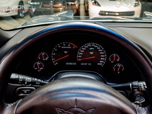 Used 2004 Chevrolet Corvette Convertible w/ Preferred Equipment Group RWD image 94