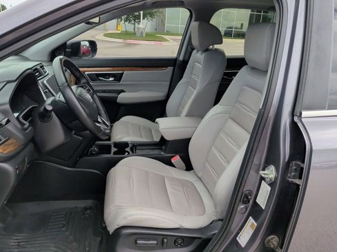 Used 2018 Honda CR-V Touring image 11