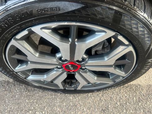 Certified 2023 Kia Seltos SX w/ SX Sunroof Package AWD/4WD image 42