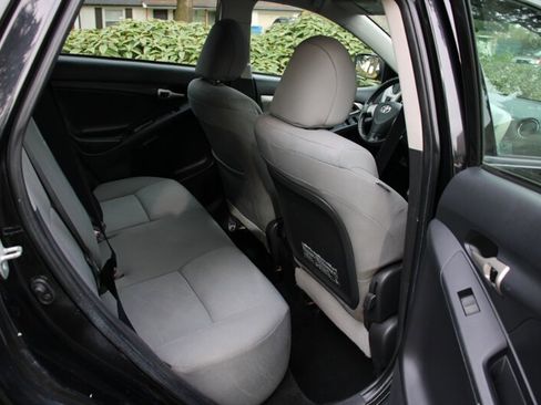 Used 2009 Toyota Matrix S image 6