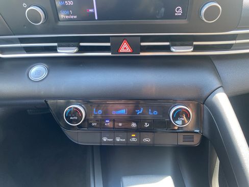 Used 2023 Hyundai Elantra SEL FWD image 19