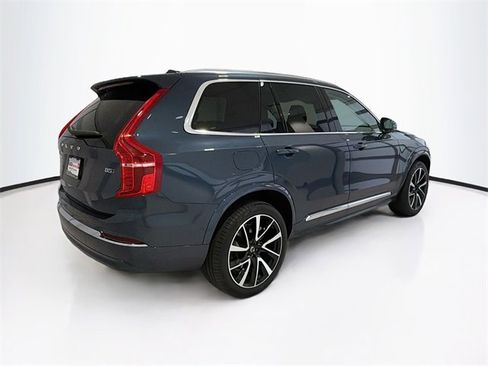 Used 2024 Volvo XC90 B5 Plus image 6