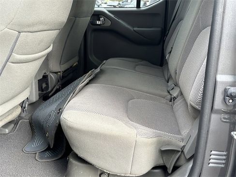 Used 2019 Nissan Frontier SV image 20