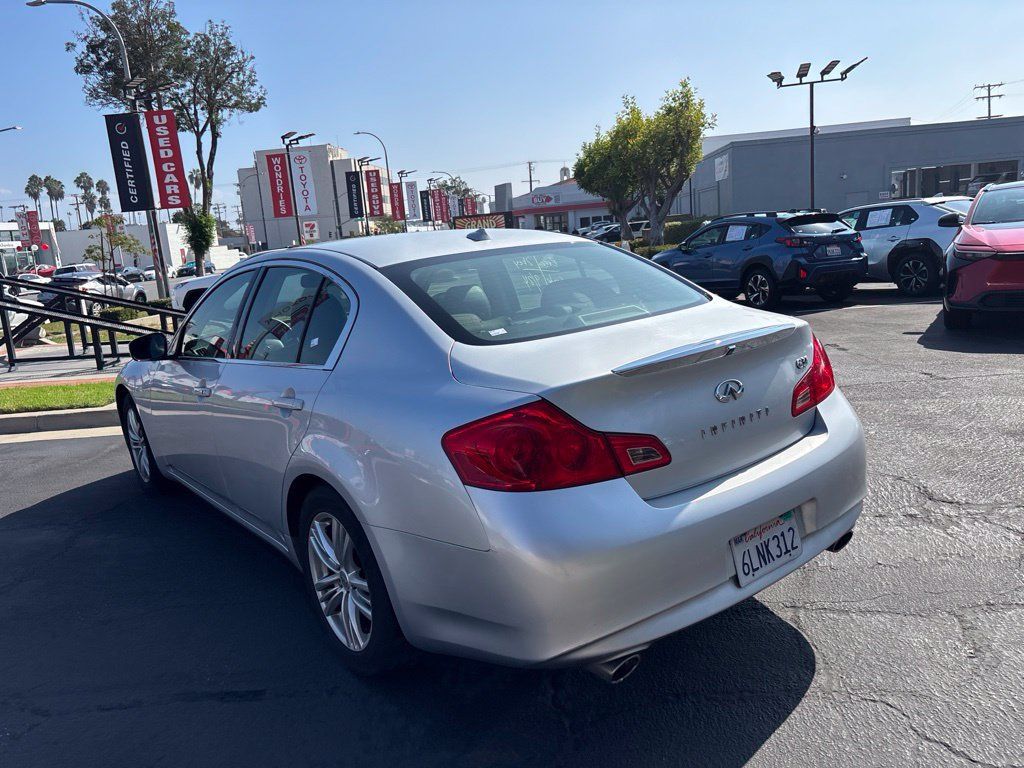 Used 2010 INFINITI G37 Journey RWD image 6
