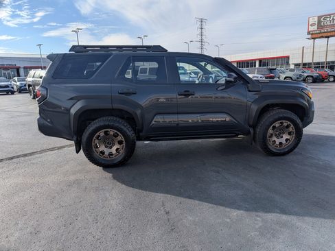 Certified 2025 Toyota 4Runner Trailhunter image 8