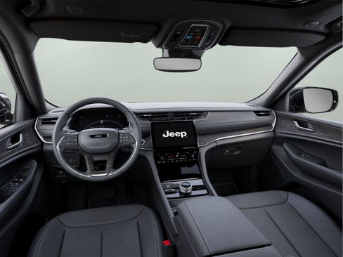 New 2025 Jeep Grand Cherokee Limited w/ Black Appearance Package image 14