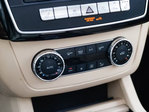 Used 2018 Mercedes-Benz GLS 450 4MATIC image 25