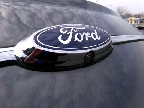 Used 2018 Ford Taurus SE image 34