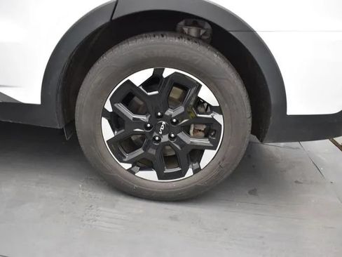 Used 2024 Kia Sorento S FWD image 36