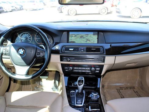 Used 2011 BMW 550i Sedan image 11