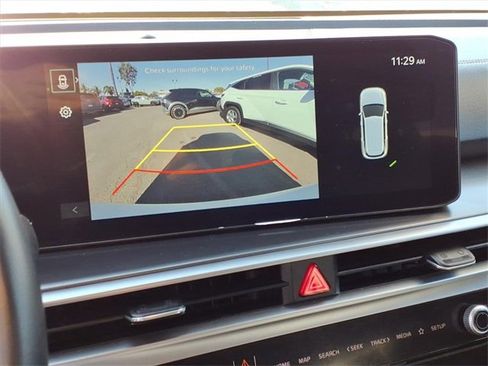 Used 2024 Kia Sorento S image 16