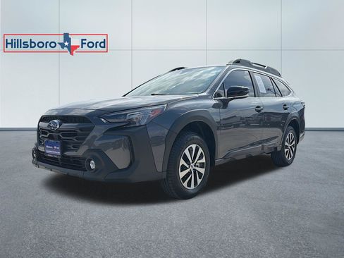 Used 2025 Subaru Outback Premium AWD/4WD image 1