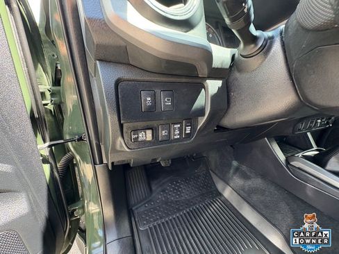 Used 2021 Toyota Tacoma TRD Off-Road w/ TRD Premium Off Road Package AWD/4WD image 15