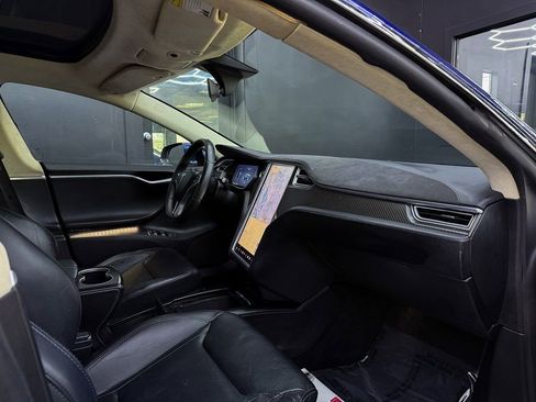 Used 2017 Tesla Model S 60D image 25