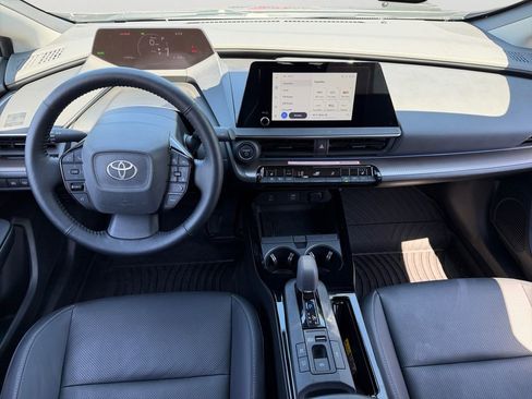 Used 2023 Toyota Prius XLE FWD image 12