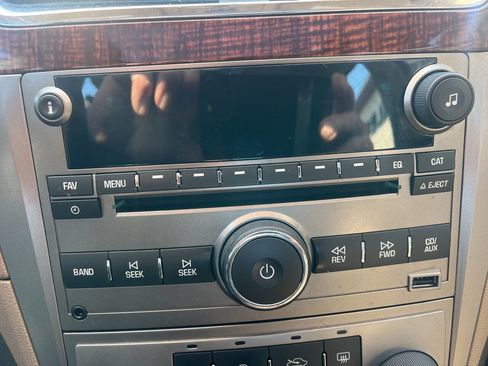 Used 2009 Chevrolet Malibu LTZ w/ HFV6 Engine Package image 18