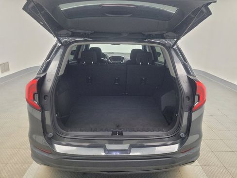 Used 2019 GMC Terrain SLE FWD image 29