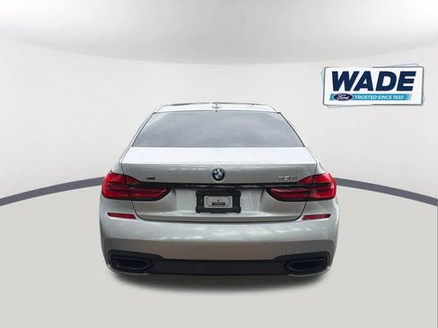 Used 2019 BMW 750i xDrive w/ Executive Package AWD/4WD image 5