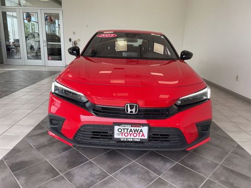 Used 2023 Honda Civic Sport image 3