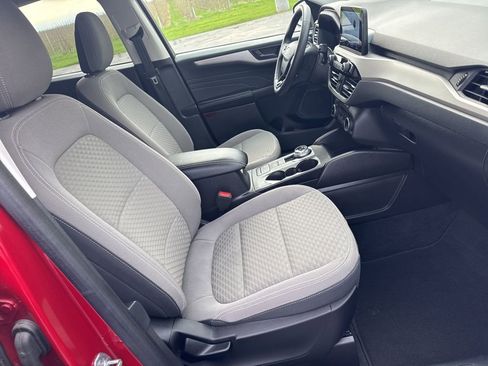 Used 2022 Ford Escape SE w/ Cold Weather Package AWD/4WD image 10