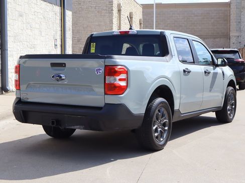 Used 2022 Ford Maverick XLT FWD image 3