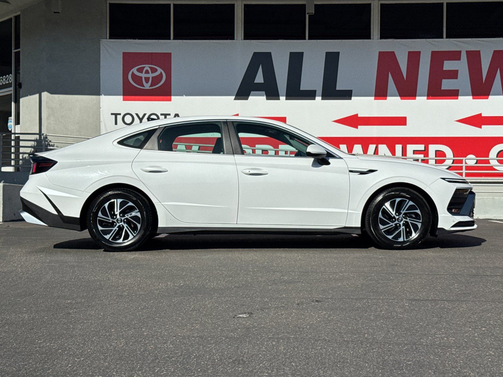 Used 2026 Hyundai Sonata Blue FWD image 6