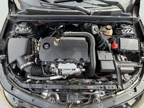 Used 2019 Chevrolet Malibu LT w/ LPO, Convenience Package 2 image 28