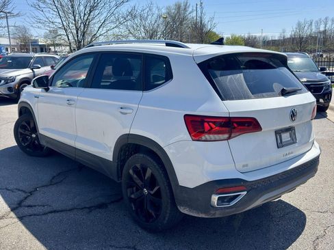 Used 2023 Volkswagen Taos SE image 3