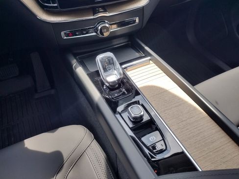 New 2026 Volvo XC60 B5 Plus w/ Protection Package Premier image 24