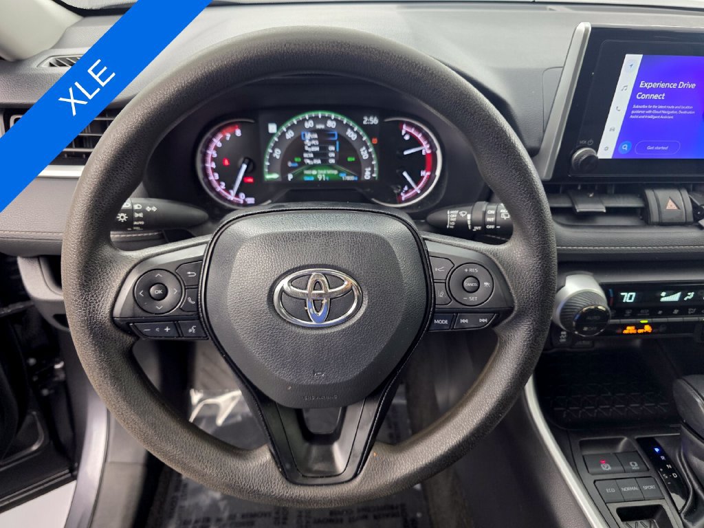 Used 2025 Toyota RAV4 XLE w/ Convenience Package FWD image 18