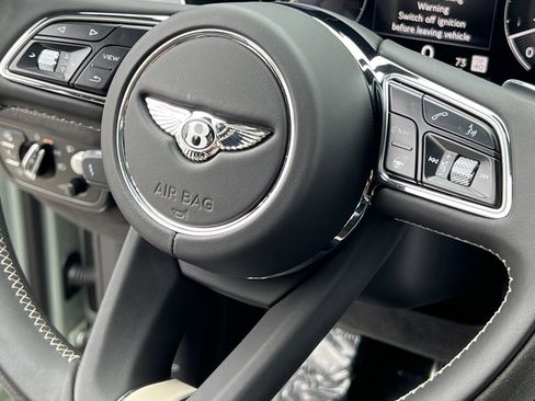 Used 2023 Bentley Bentayga Speed image 29