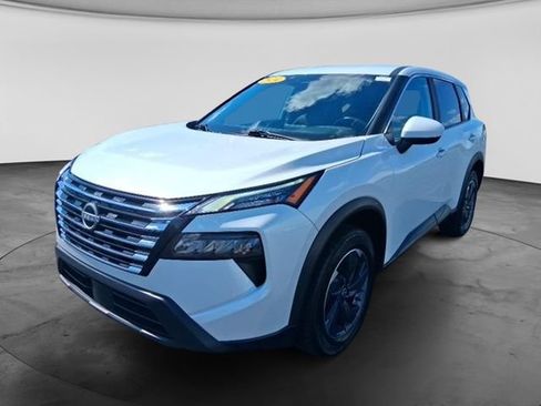 Used 2025 Nissan Rogue SV FWD image 11