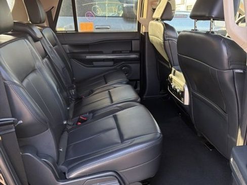 Used 2024 Ford Expedition Max XLT image 8