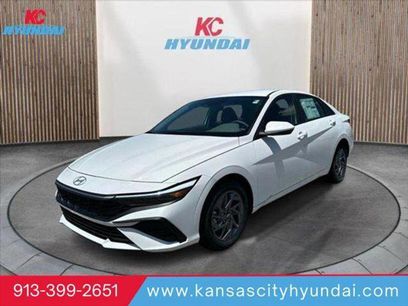 New 2025 Hyundai Elantra Blue