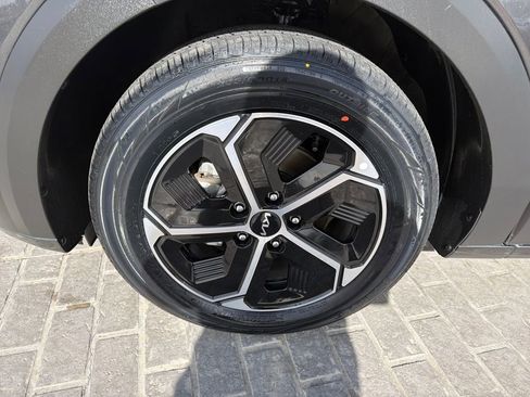 Used 2023 Kia Niro EX w/ EX Cold Weather Package image 25