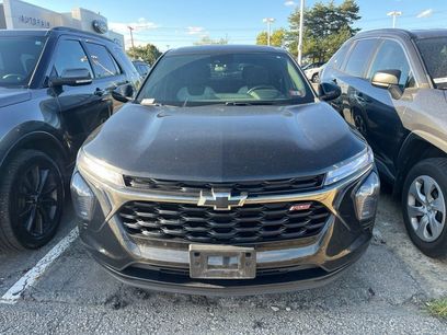 Used 2025 Chevrolet Trax RS w/ Sunroof Package