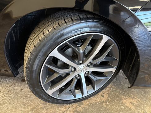 Used 2022 Honda Civic Touring image 13