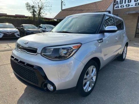 Used 2016 Kia Soul + FWD image 1