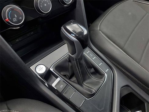 Certified 2023 Volkswagen Taos SE image 23