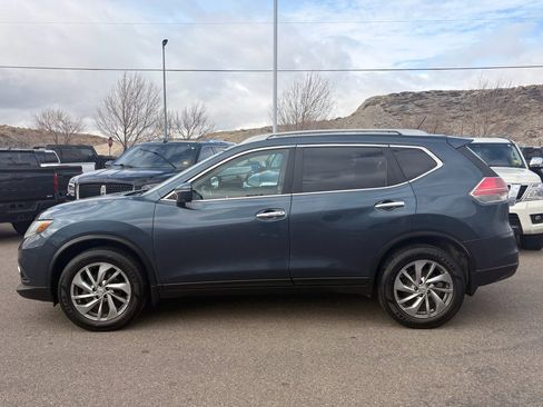 Used 2014 Nissan Rogue SL image 2