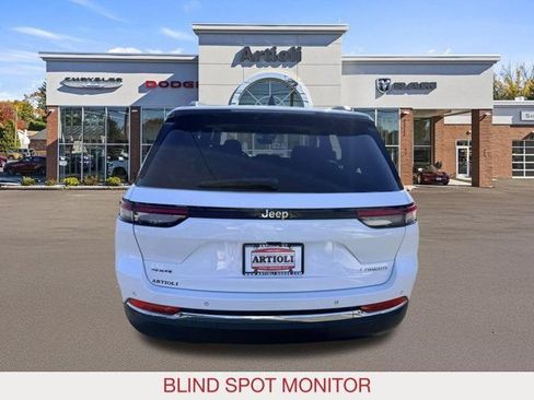 Certified 2023 Jeep Grand Cherokee Laredo w/ Luxury Tech Group I AWD/4WD image 6